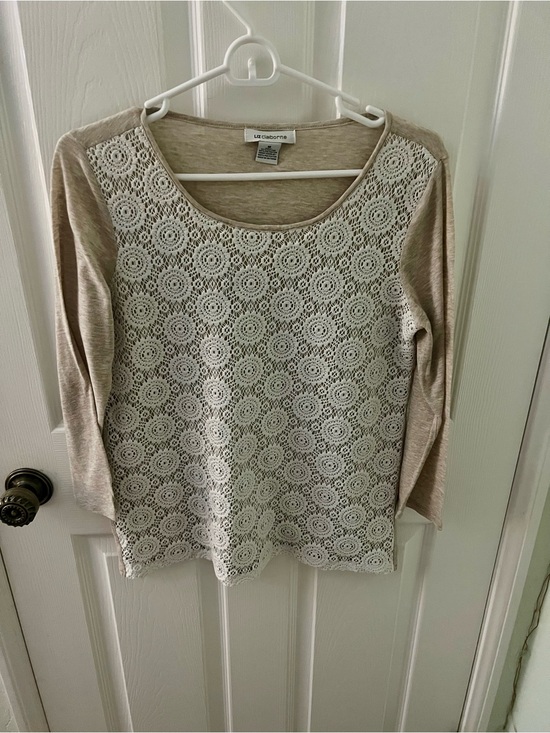 Liz Claiborne Tops - Liz Claiborne Cream Lace Look Front 3/4 Sleeve Top Size M